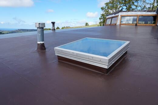 Flat roof (IB brown), Commercial